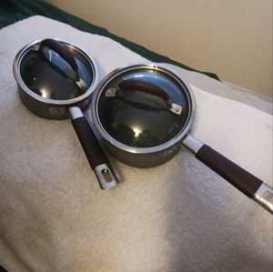 Two Farberware 2qt and 1qt sauce pan